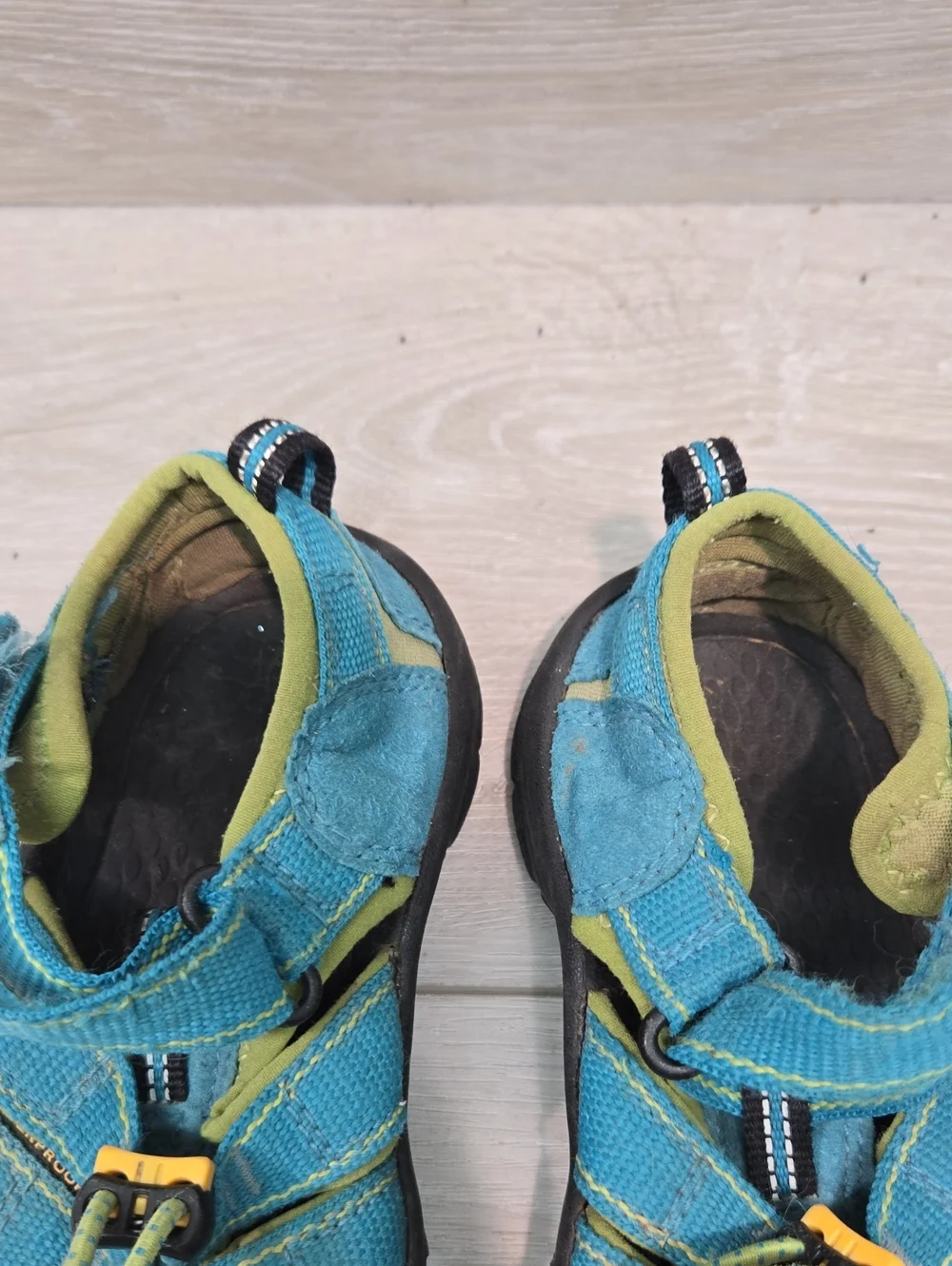 KEEN Kids' Big Boy Fisherman Blue Closed-Toe Sandals Shoes Sz 2